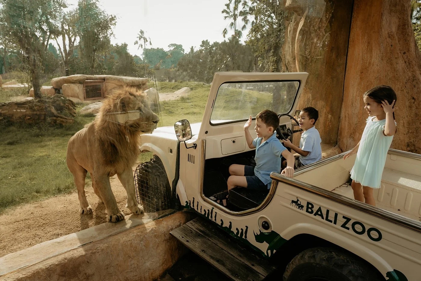 Bali Zoo family safari hero slide